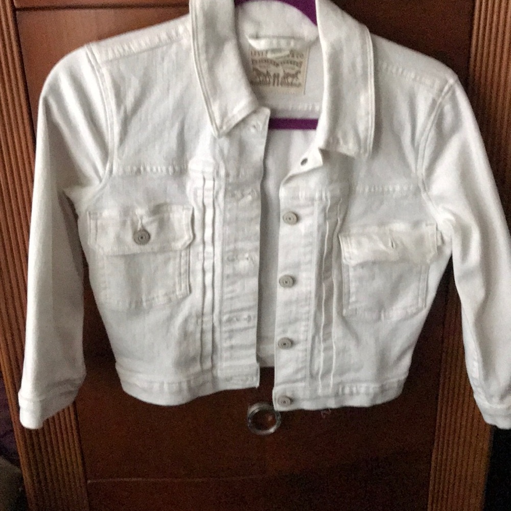 Levi’s white jean jacket
